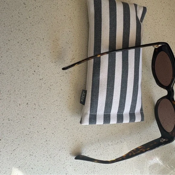 J. Crew Oval Cat Eye Tortoise brown Sunglasses - Picture 3 of 4